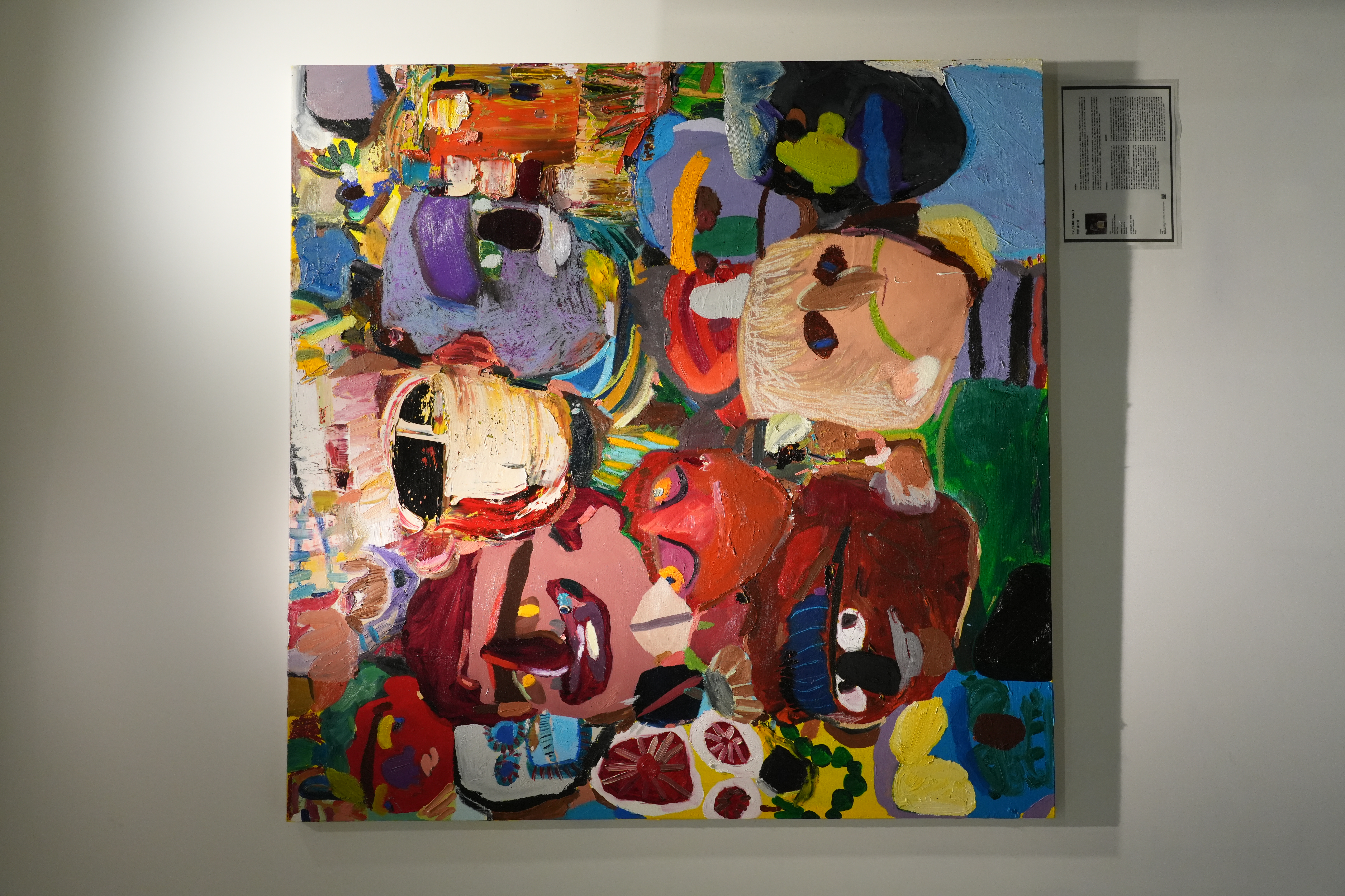 サロン内のアート作品